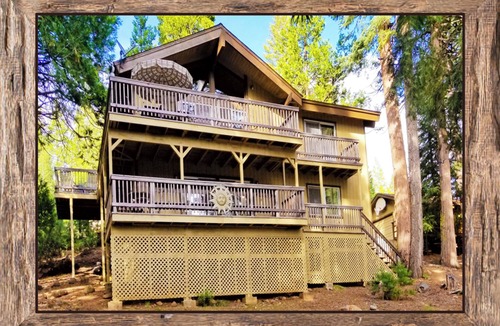Lake Almanor Country Club House | 4 Season Vacation Rental at Lake Almanor Country Club. Gameroom, Sleeps 10. A/C