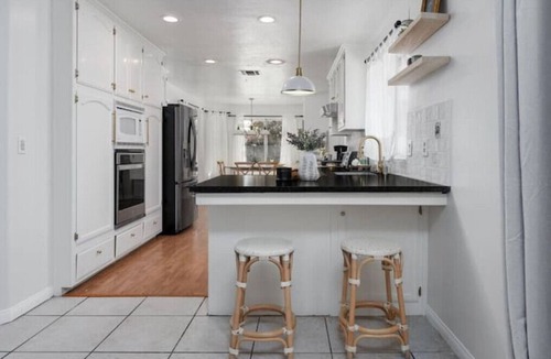 Greenacres House | 4bd Luxury Country Escape w POOL
