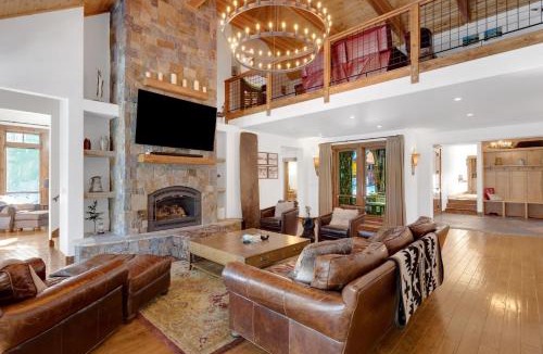 Truckee House | 4BR Cabin with Hot Tub – Ultimate Truckee Escape