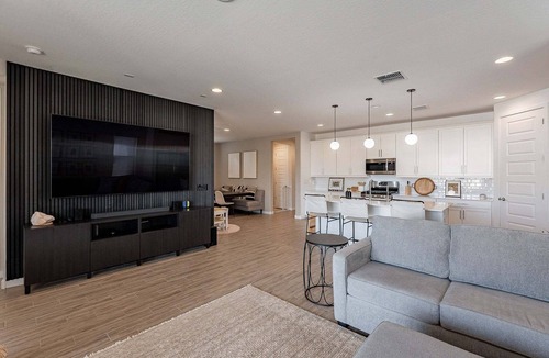 Gold Canyon House | 4BR Gold Canyon fire pit, pickleball, basketball & outdoor amenities
