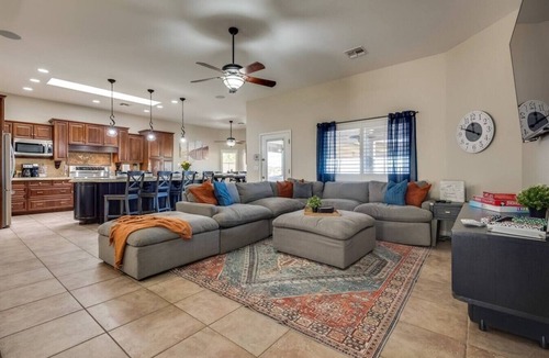 Lake Havasu City House | 4BR Havasu Oasis : Pool | Hot Tub | Mini Bar