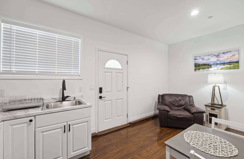 Oxnard House | 4BR Oxnard Stay Heated Pool, Hot Tub Near Beaches