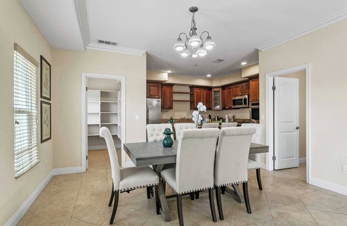 El Rancho House | 4BR Townhouse in Serene｜Gated Community｜Fully Furnish｜Garage Access #42081