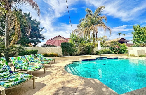 Val Vista Lakes House | 5 bedroom house in Val Vista Lakes with large yard