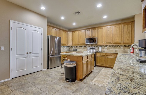 San Tan Valley House | 5 Mi to San Tan Mtn: San Tan Valley Group Getaway!