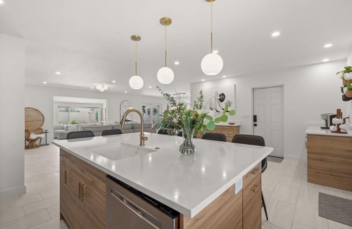 Scottsdale Estates Six House | 5 Min Old Town, Free Heated Pool, Luxury&Comfort. Paradise Awaits!
