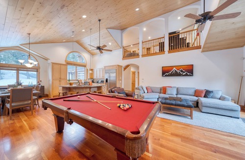 Truckee Cabin | 5 Mins to Ski Resort w/Ping Pong, Pool Table & Deck | Donner Ridge by AvantStay