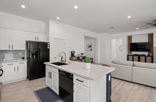 Surprise Farms House | 5BR Oasis - Heated Pool & Hot Tub - Sleeps 12 - Near Spring Training