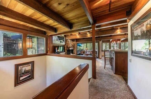 Tahoe Tavern House | 6-8 Miles to Palisades|Alpine|Homewood|Walk to TC