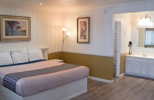 Sherman Oaks Hotel | 777 Motor Inn