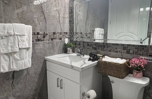 Midway City House | 7BRLuxury Home Near Disney & Knott's for 30 people