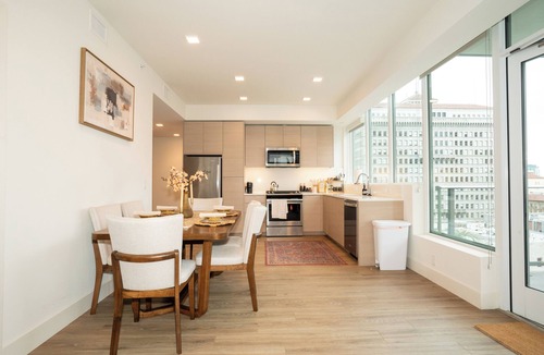Cortez Hill Apartment | A Downtown Escape green and light-full 2BR/2BA + Balcony