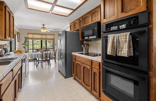 Rancho Calaveras House | A Great Home in a Resort-Like Setting- Private Retreat with pool & River Views