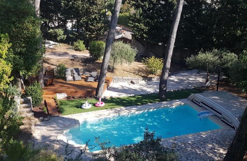 Saint-Etienne-du-Gres House | A hidden paradise in the beautiful surroundings of Saint Remy de Provence