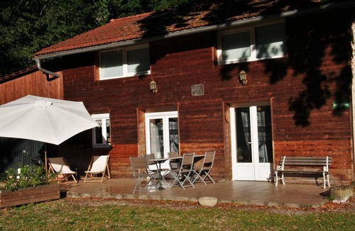 Hostun Cottage | A l'orée du bois - Gîte à Hostun