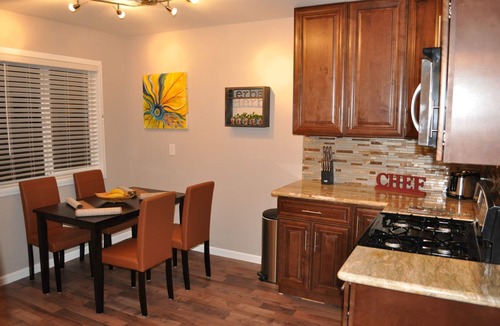 Carmichael House | Adison GOLD - Organic Garden & Barbecue, Pet friendly, Downtown & Airport
