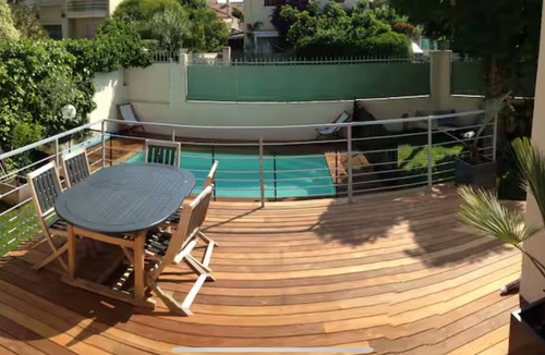 Chanot - Stade Velodrome House | Air-conditioned family home with heated, secure swimming pool