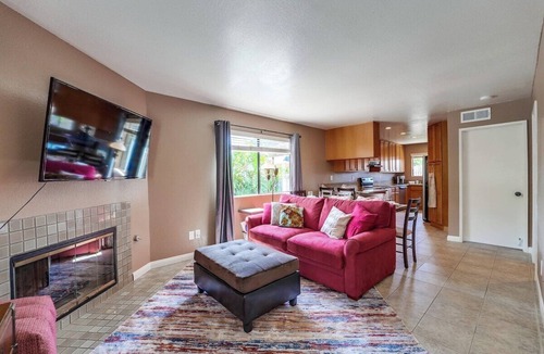Point Loma Heights House | Air Conditioning+Parking+BRAND NEW 7-person Spa!