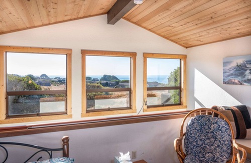 Sea Ranch House | Albatross House | Ocean View | Hot Tub