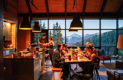 Truckee Cabin | All-Inclusive Mountain Cabin Retreat with Chef & Epic Alpine Views in Truckee, California