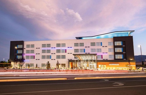 Reno Hotel | Aloft by Marriott Reno-Tahoe International Airport