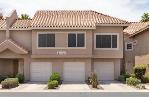 West Lake Estates Condo | Amazing 2-bedroom Condo in Val Vista Lakes area in Gilbert Az! Pet Friendly!