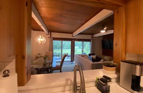 Graeagle House | Amazing Golf Course and Mountain Views