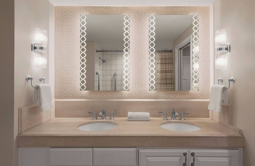 Rancho Bernardo Hotel | Amazing San Diego Getaway | Room with Private Patio Ready for Family Stay