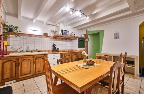 Moirans Apartment | Apartment 'Au 81 - Maison De Ville À Louer' with Wi-Fi
