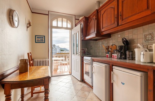 Vielle-Chapelle Apartment | Apartment 'L'Esperance' with Mountain View, Wi-Fi and Air Conditioning