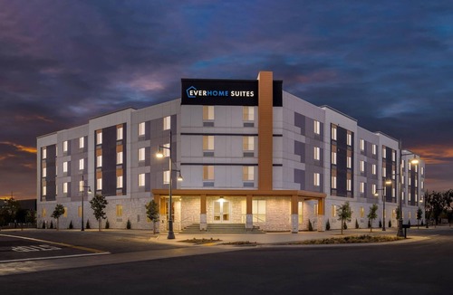 Temecula Hotel | Apartment-Style Living Near Old Town Temecula - 2.6 miles | Free Parking