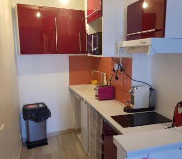 Quartier du Panier Apartment | appartement renové , quartier historique du panier , centre-ville