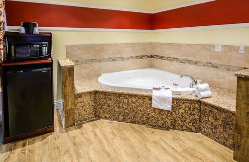 Harbor Hotel | Aqua Venture Inn