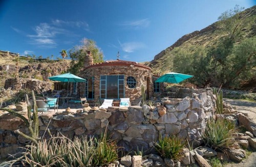 Araby Cove House | Araby Cove Historic 1 Round Rock House Privacy & Beauty