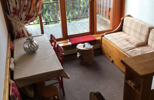 Arc-1800 Apartment | Arcs 1800, 2 bedrooms, sleeps 5, close to slopes, balcony with Mont-Blanc view