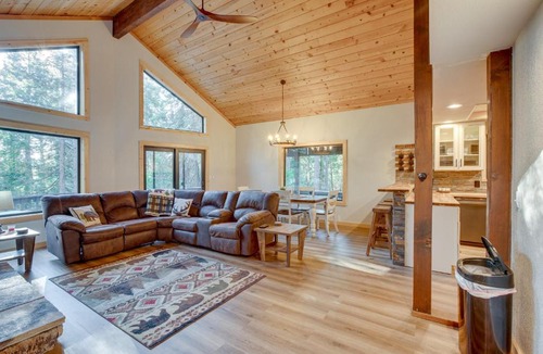 Arnold House | Arnold Cabin Near Calaveras Big Trees State Park!