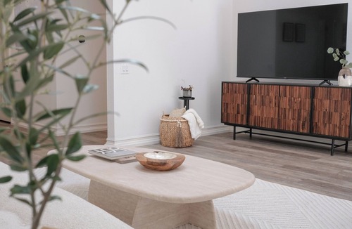 Mission Viejo House | Artful Cozy Family House - Near Irvine&Laguna Beach