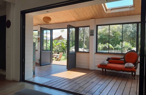 La Teste-de-Buch Villa | Authentic wooden villa 200 m2 - 4 bedrooms, terrace, swimming pool, LA VILLA JO