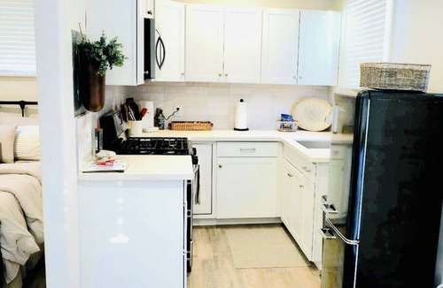 Lancaster Apartment | AV Studio 54 - Private Retreat - Fire Pit Patio - Walk to The BLVD