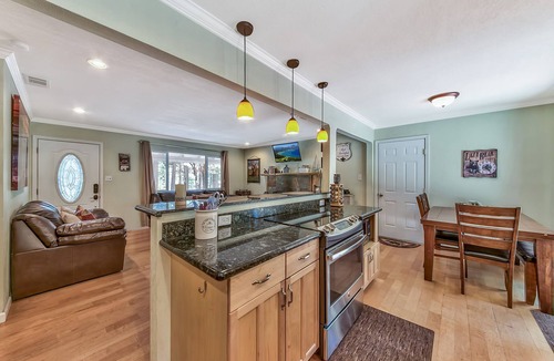 Montgomery Estates House | Available for the 4th and Celebrity Golf 3 Bedroom/Peace of Heaven Home