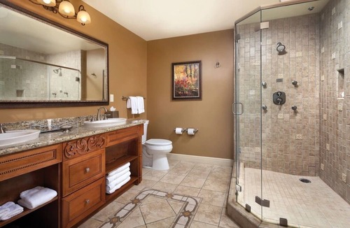 Napa Resort | Available only for Super Bowl weekend. 1:15 hrs. from Levi's Stadium.