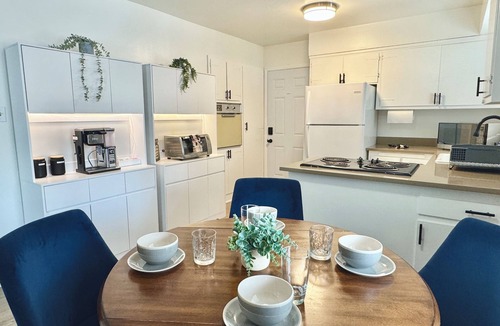 Concord House | Azure Abode with Wifi/AC Near Napa, SF, Hospitals & Bay Area!