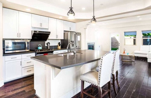 Glendora House | Azusa Views on Traymore