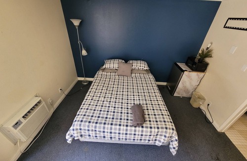 Beverly Hills Hotel | (B06) Relaxing Studio in Prime Location