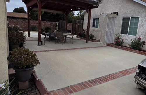 North Hollywood House | Back House 2-bedroom in Quiet NOHO District