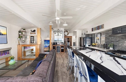 West Newport House | Balboa Peninsula Oceanfront Strand House with Ocean Views of Catalina! Stay Now!