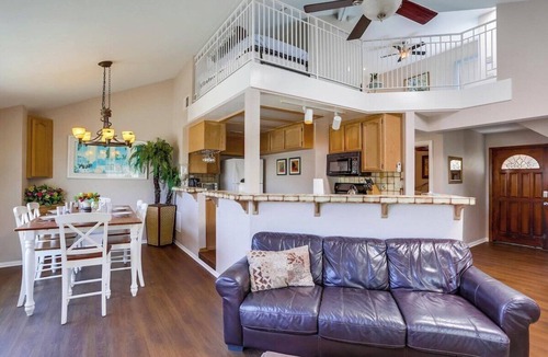 Mission Beach Condo | Balcony Ocean view, heart of MB, garage and bikes