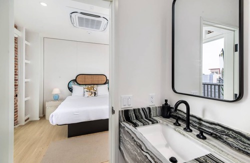 Townsite Hotel | Balcony Room 303 | The Brick Boutique Hotel