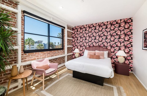 Townsite Hotel | Balcony Suite 301 | The Brick Boutique Hotel