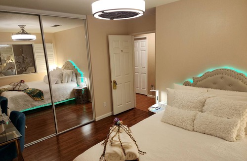 Temecula House | Balloons and Wine